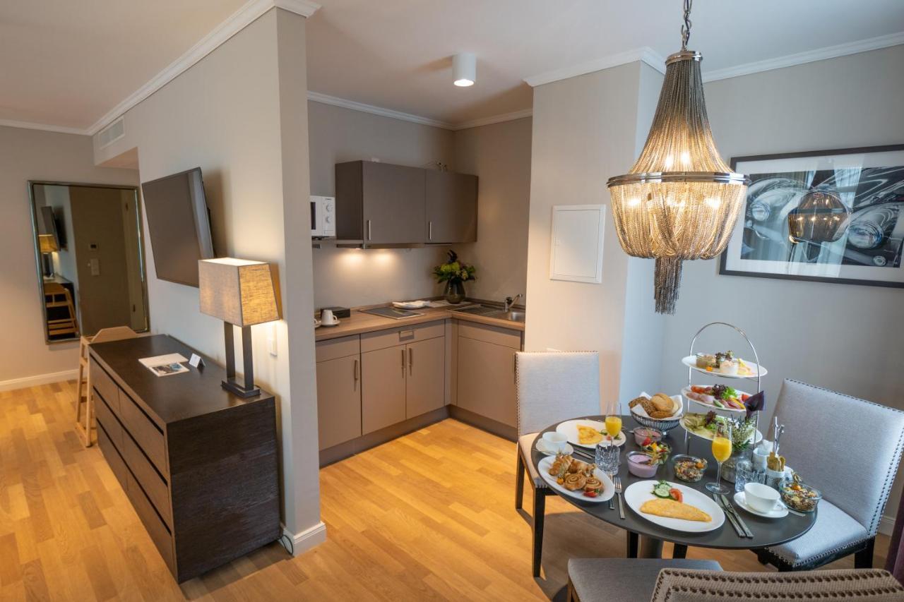 Vila Vita Rosenpark Marburg Extérieur photo A kitchen in a serviced apartment