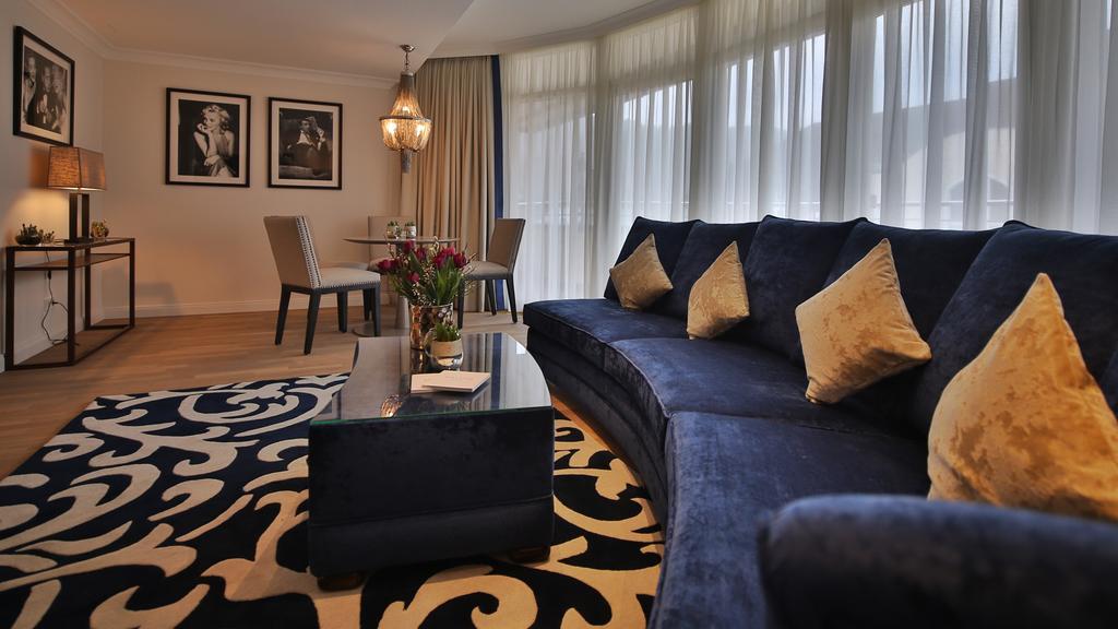 Vila Vita Rosenpark Marburg Extérieur photo A suite at the hotel